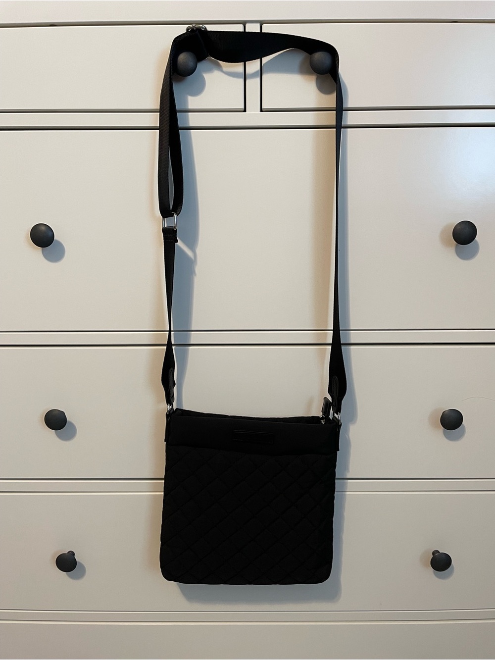 Quilted Black Crossbody Bag with Adjustable Strap